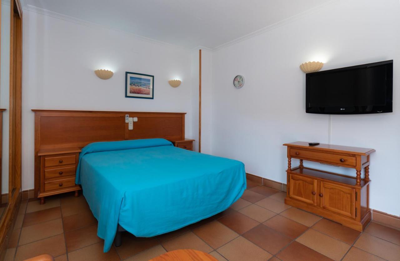 Apartamentos Leonor Carihuela 托雷莫利诺斯 外观 照片
