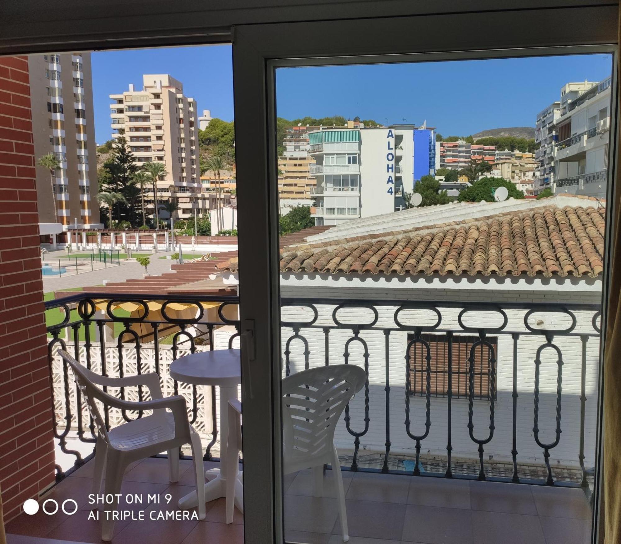 Apartamentos Leonor Carihuela 托雷莫利诺斯 外观 照片