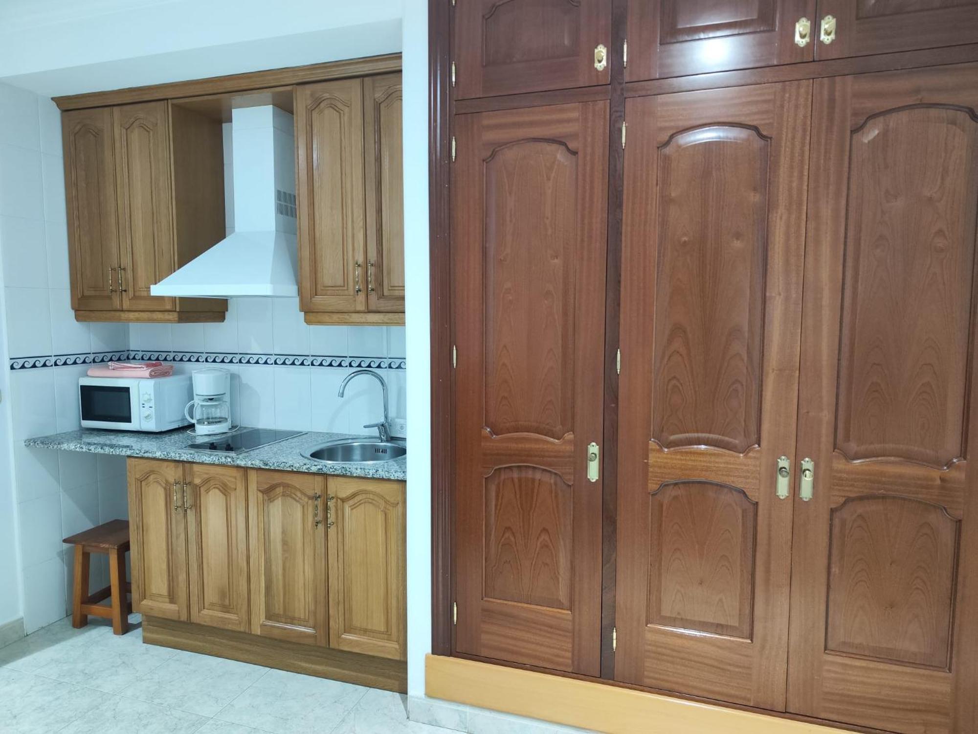 Apartamentos Leonor Carihuela 托雷莫利诺斯 外观 照片