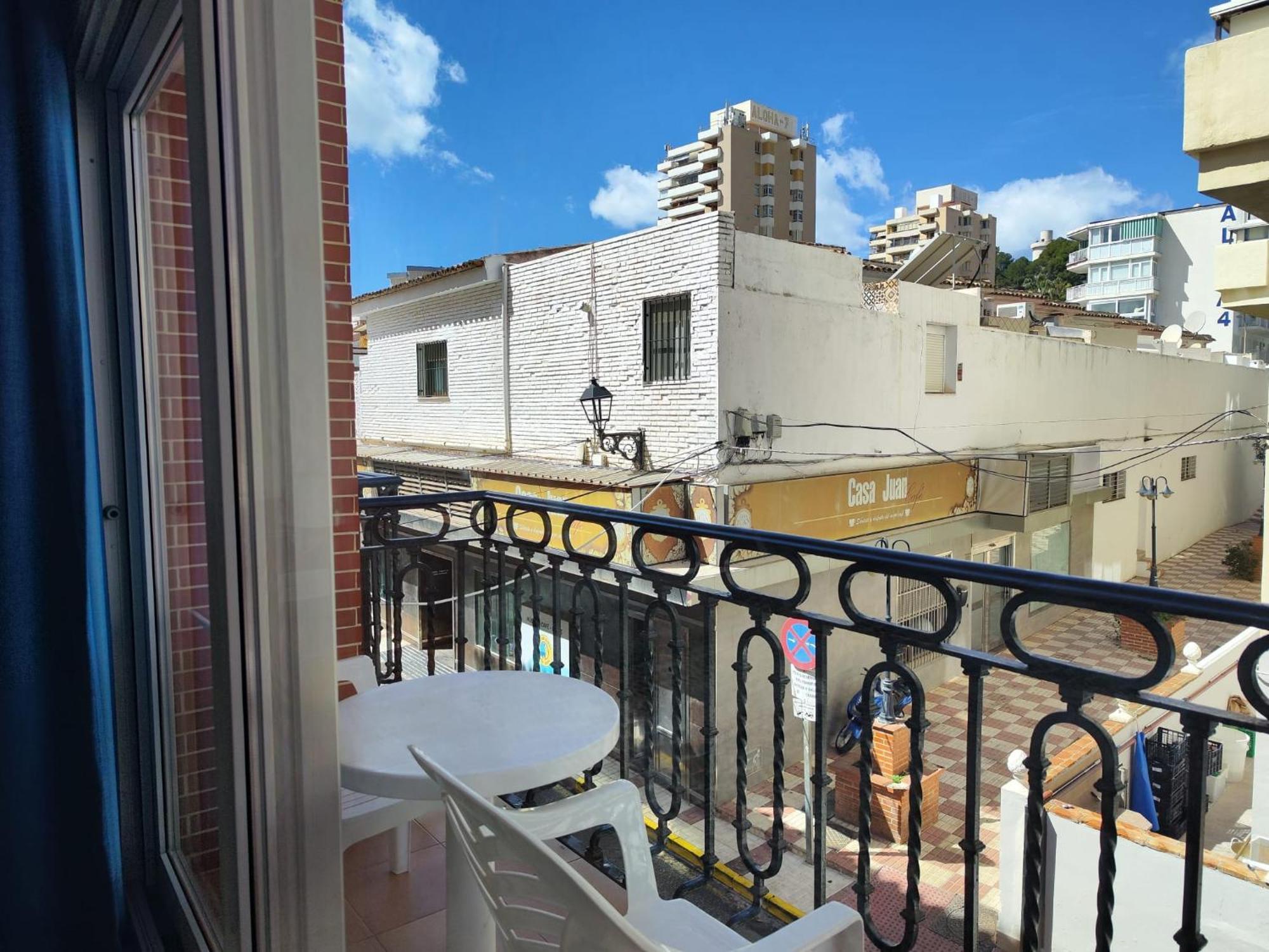 Apartamentos Leonor Carihuela 托雷莫利诺斯 外观 照片