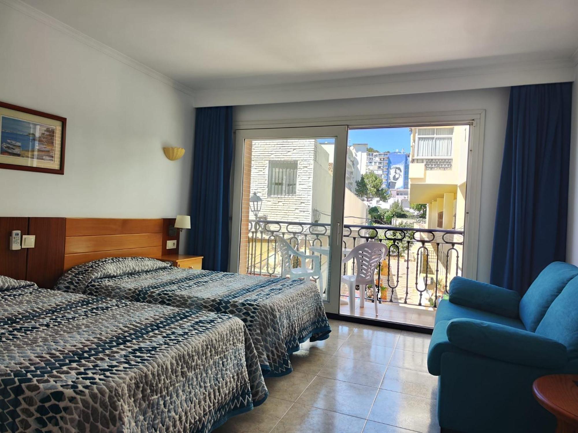 Apartamentos Leonor Carihuela 托雷莫利诺斯 外观 照片