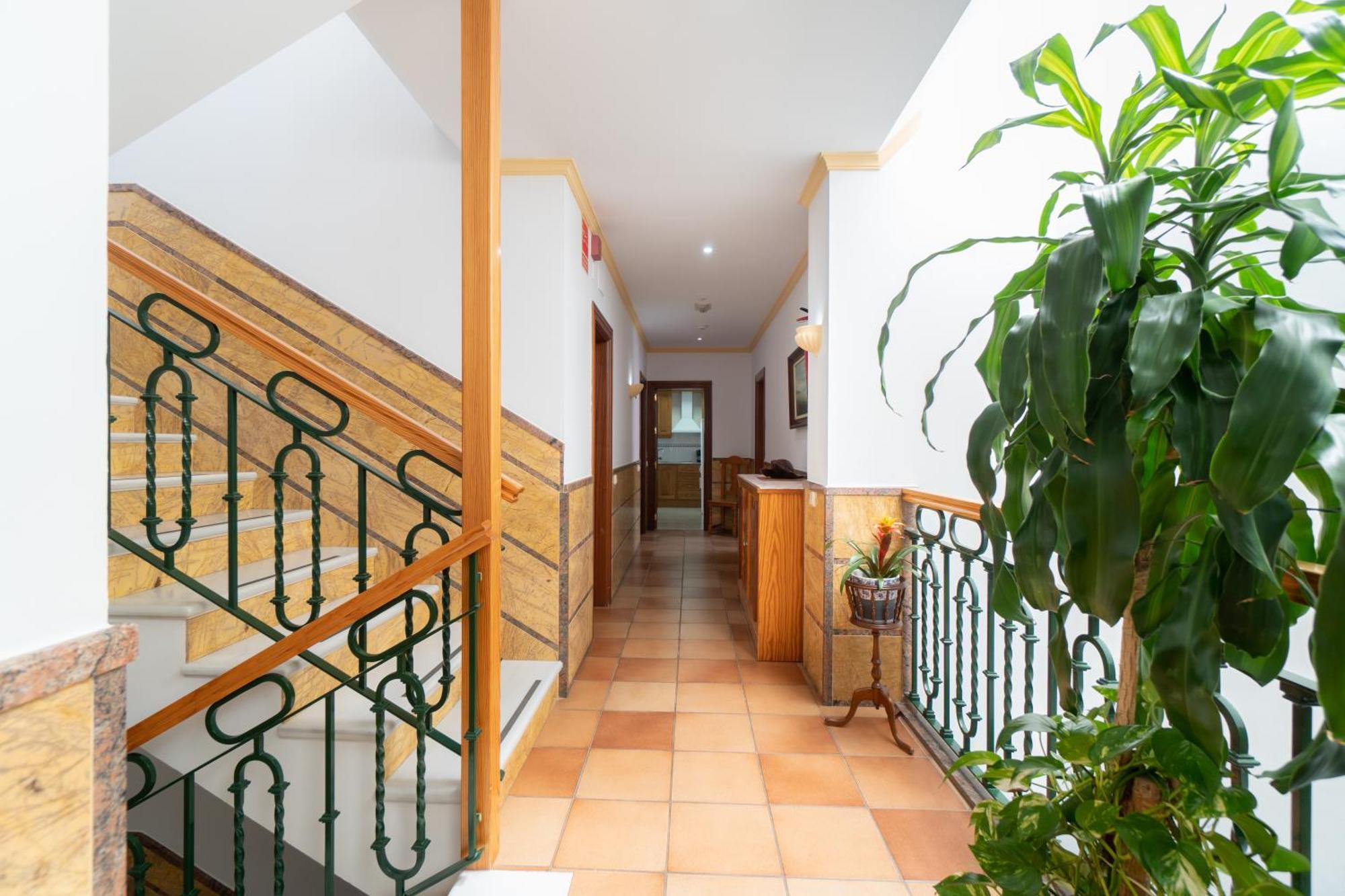 Apartamentos Leonor Carihuela 托雷莫利诺斯 外观 照片
