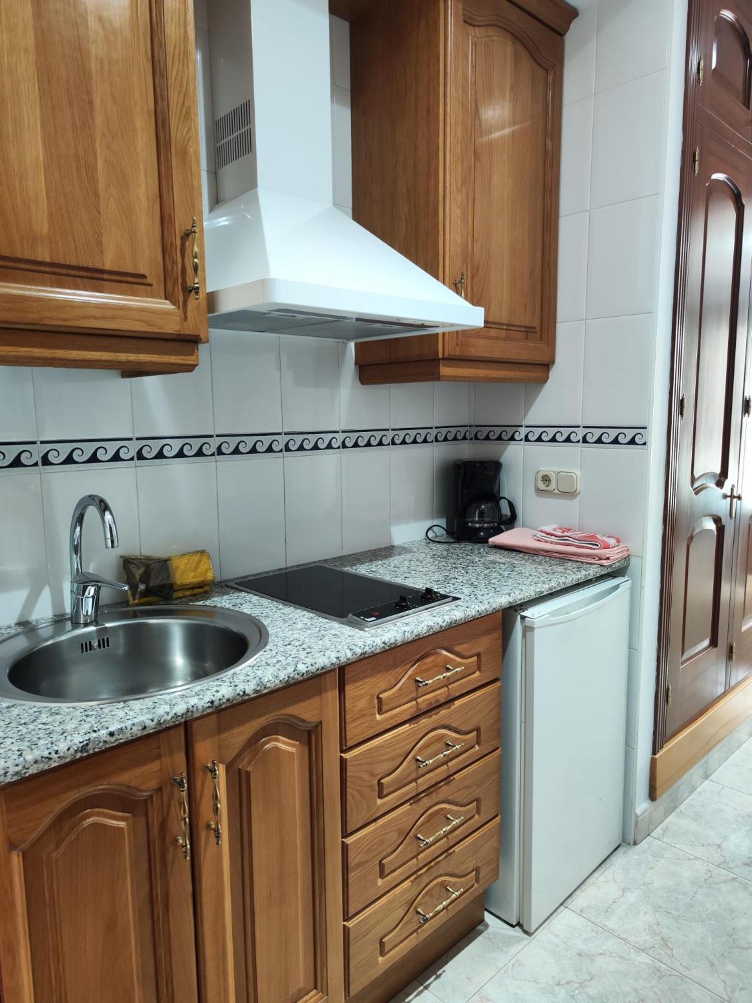 Apartamentos Leonor Carihuela 托雷莫利诺斯 外观 照片