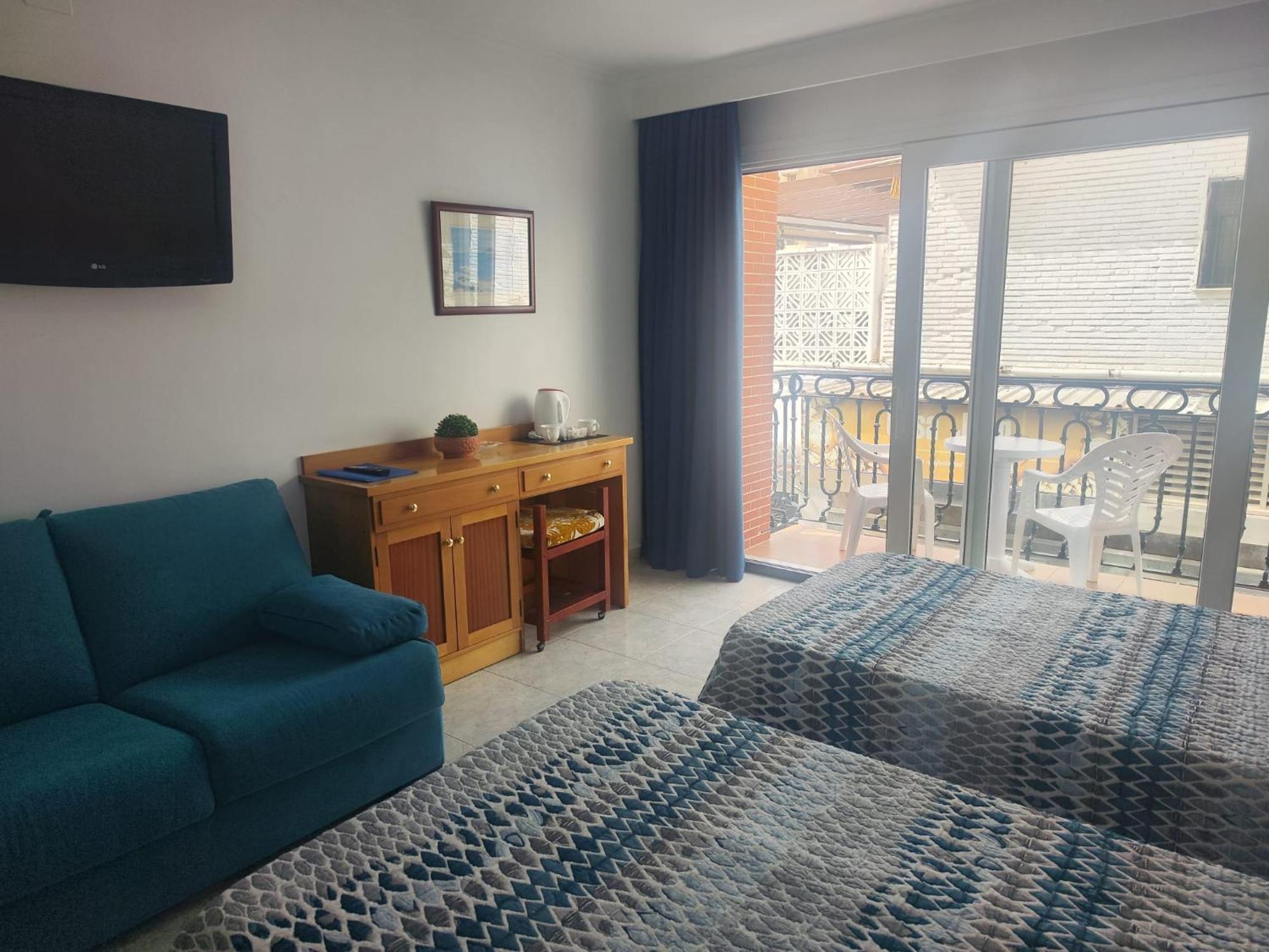 Apartamentos Leonor Carihuela 托雷莫利诺斯 客房 照片